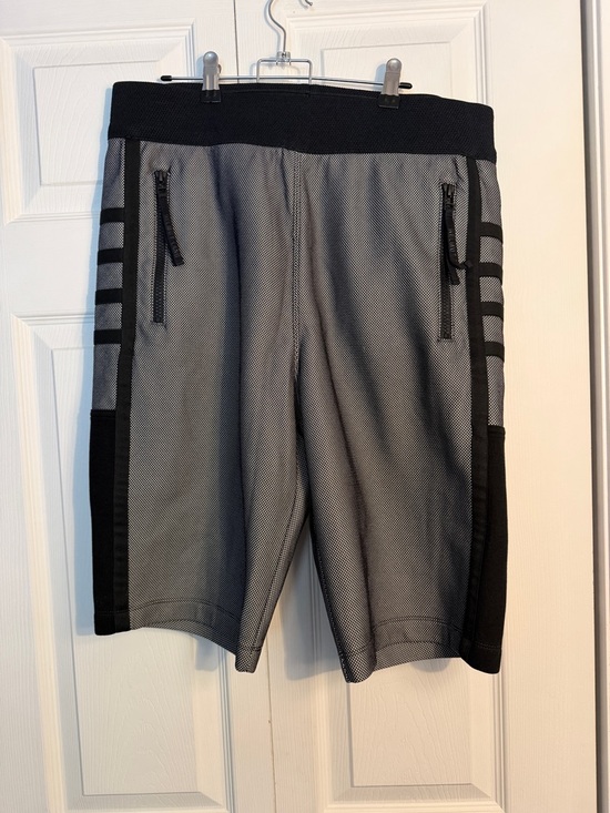 Helmut Lang Other - HELMUT LANG Sweat Shorts Mens Size M Gray/Black W Zip pockets